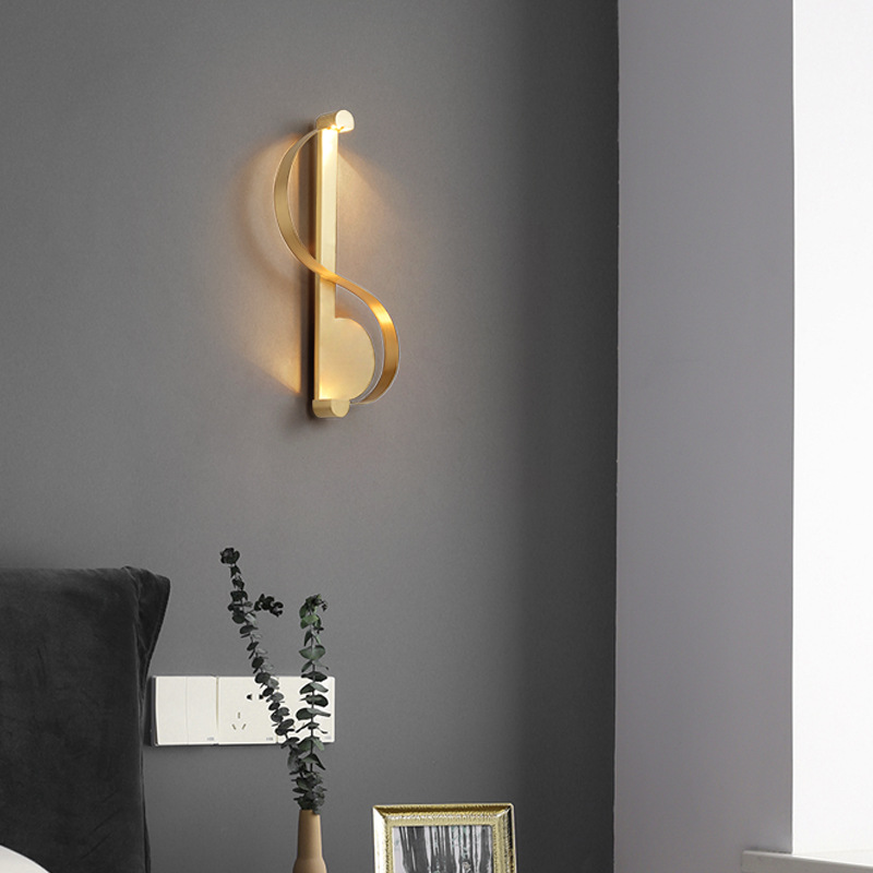 Creative Nordic living room simple light luxury S-shaped bedroom decoration wall lamp hotel corridor study LED full copper wall lamp